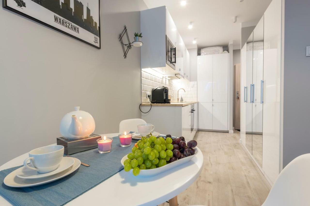 Manufaktura Praska Appartement Warschau Buitenkant foto