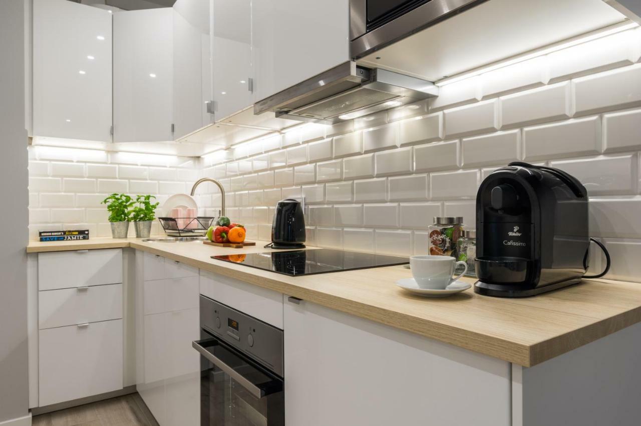 Manufaktura Praska Appartement Warschau Buitenkant foto