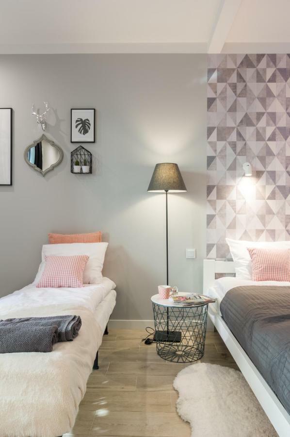 Manufaktura Praska Appartement Warschau Buitenkant foto