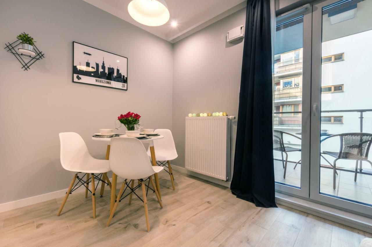 Manufaktura Praska Appartement Warschau Buitenkant foto