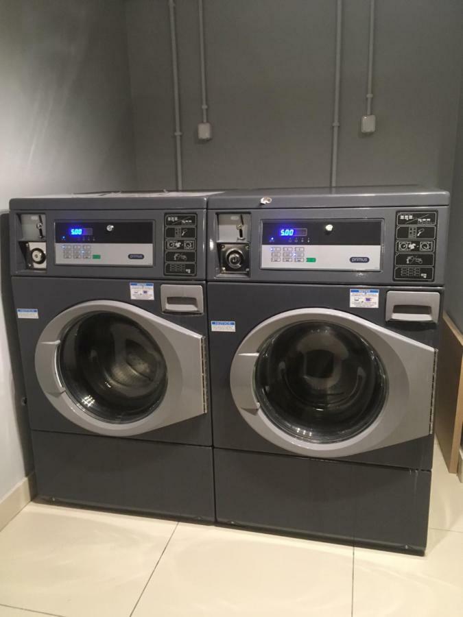 Manufaktura Praska Appartement Warschau Buitenkant foto
